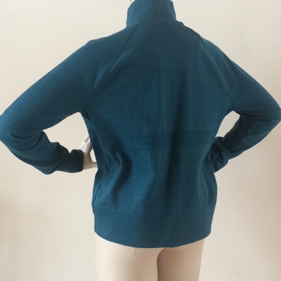 NIKE athletic track jacket - Picture 4 of 8